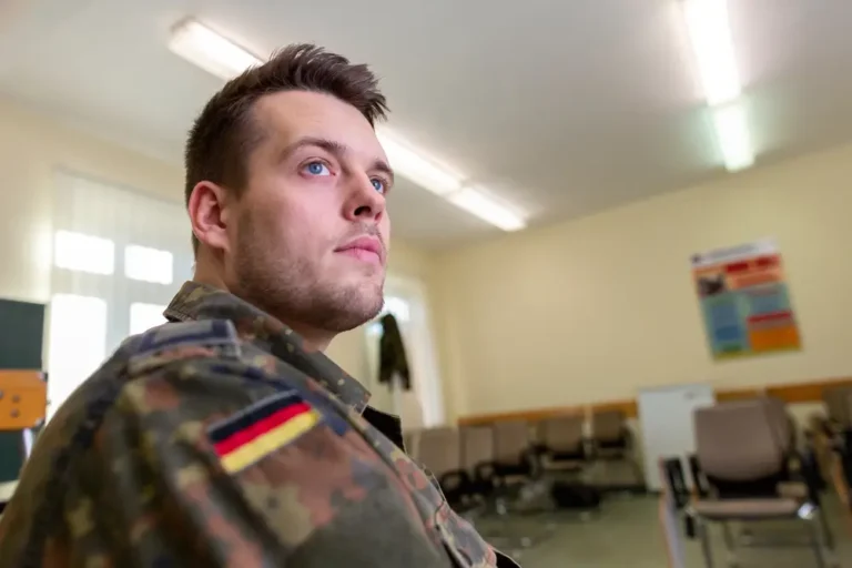 Wehrpflicht Deutschland 2025: Das gilt für Jahrgang 2008